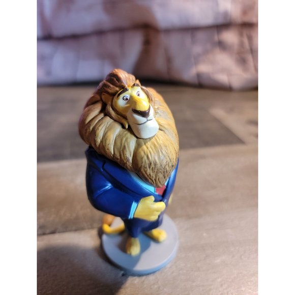 Zootopia mayor lion heart Disney toy figure - Picture 2 of 6
